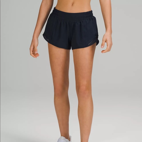 lululemon athletica Pants - LULULEMON WOMEN’S HOTTY HOT LOW-RISE LINED SHORTS 2.5”